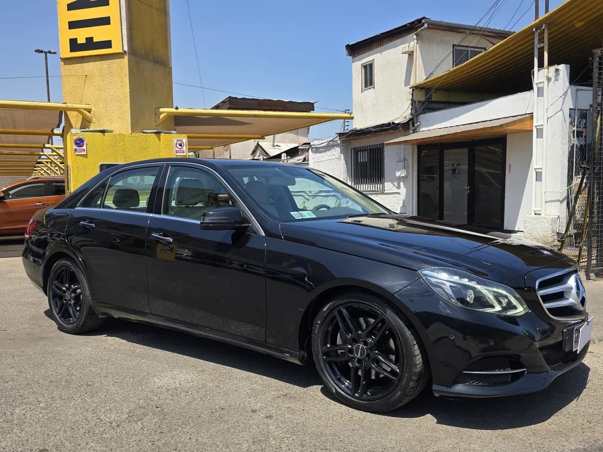 *OFERTA DE LA SEMANA* MERCEDES BENZ E220 CDI 2.1 BLUE EFFICIENCY DIESEL 4X2 AT 4P 2015 - Imagen 1