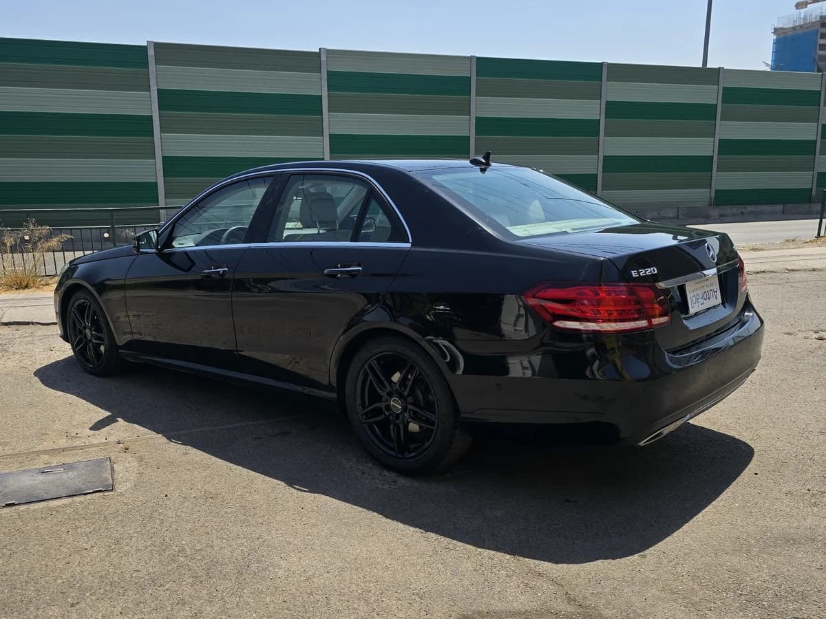 *OFERTA DE LA SEMANA* MERCEDES BENZ E220 CDI 2.1 BLUE EFFICIENCY DIESEL 4X2 AT 4P 2015 - Imagen 7