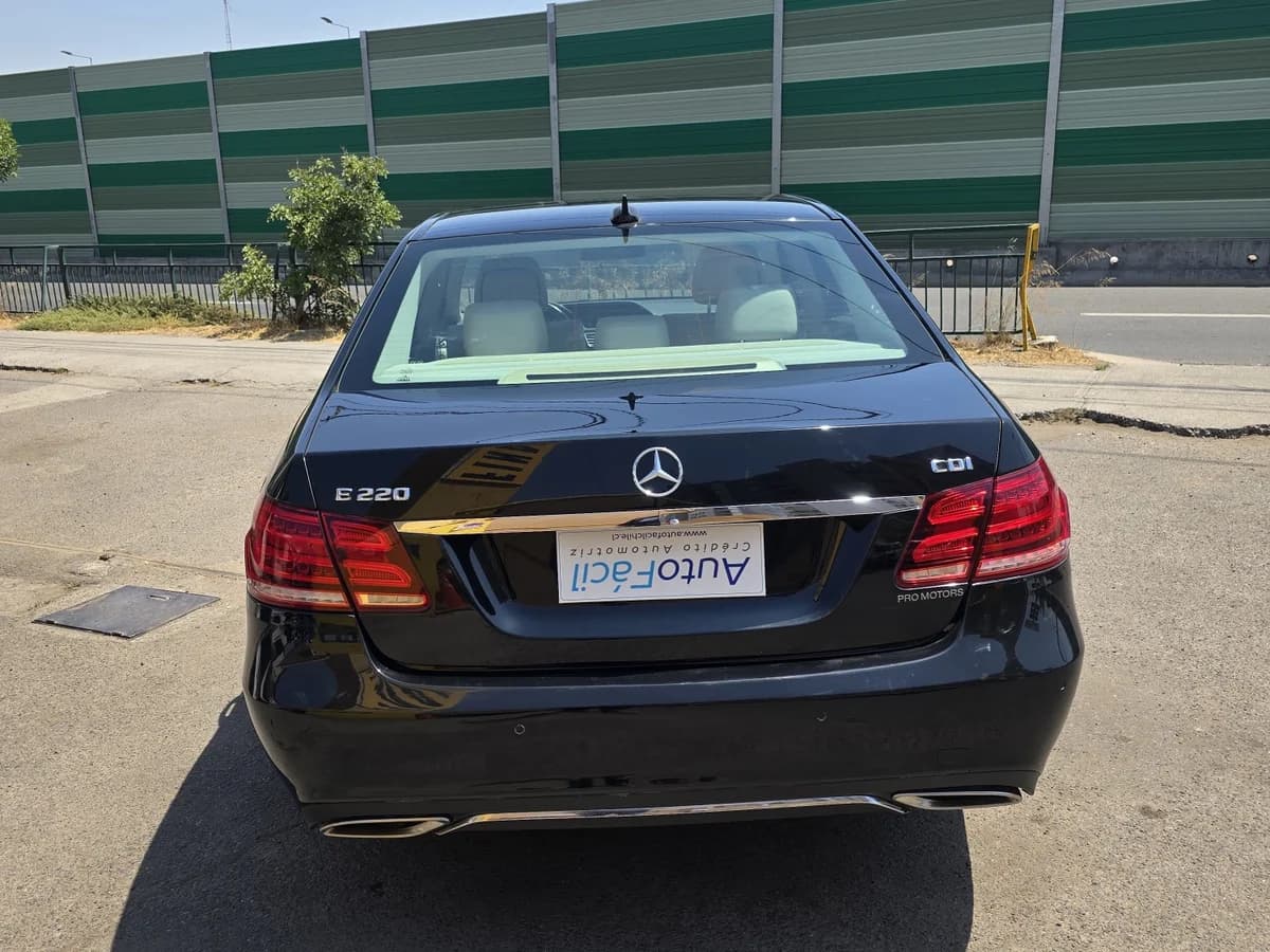 *OFERTA DE LA SEMANA* MERCEDES BENZ E220 CDI 2.1 BLUE EFFICIENCY DIESEL 4X2 AT 4P 2015 - Imagen 8