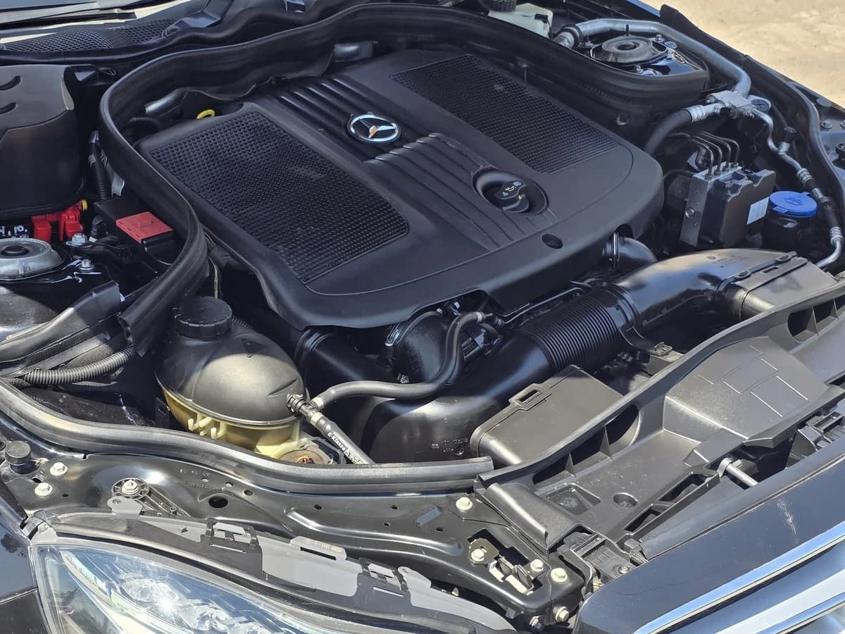 *OFERTA DE LA SEMANA* MERCEDES BENZ E220 CDI 2.1 BLUE EFFICIENCY DIESEL 4X2 AT 4P 2015 - Imagen 11