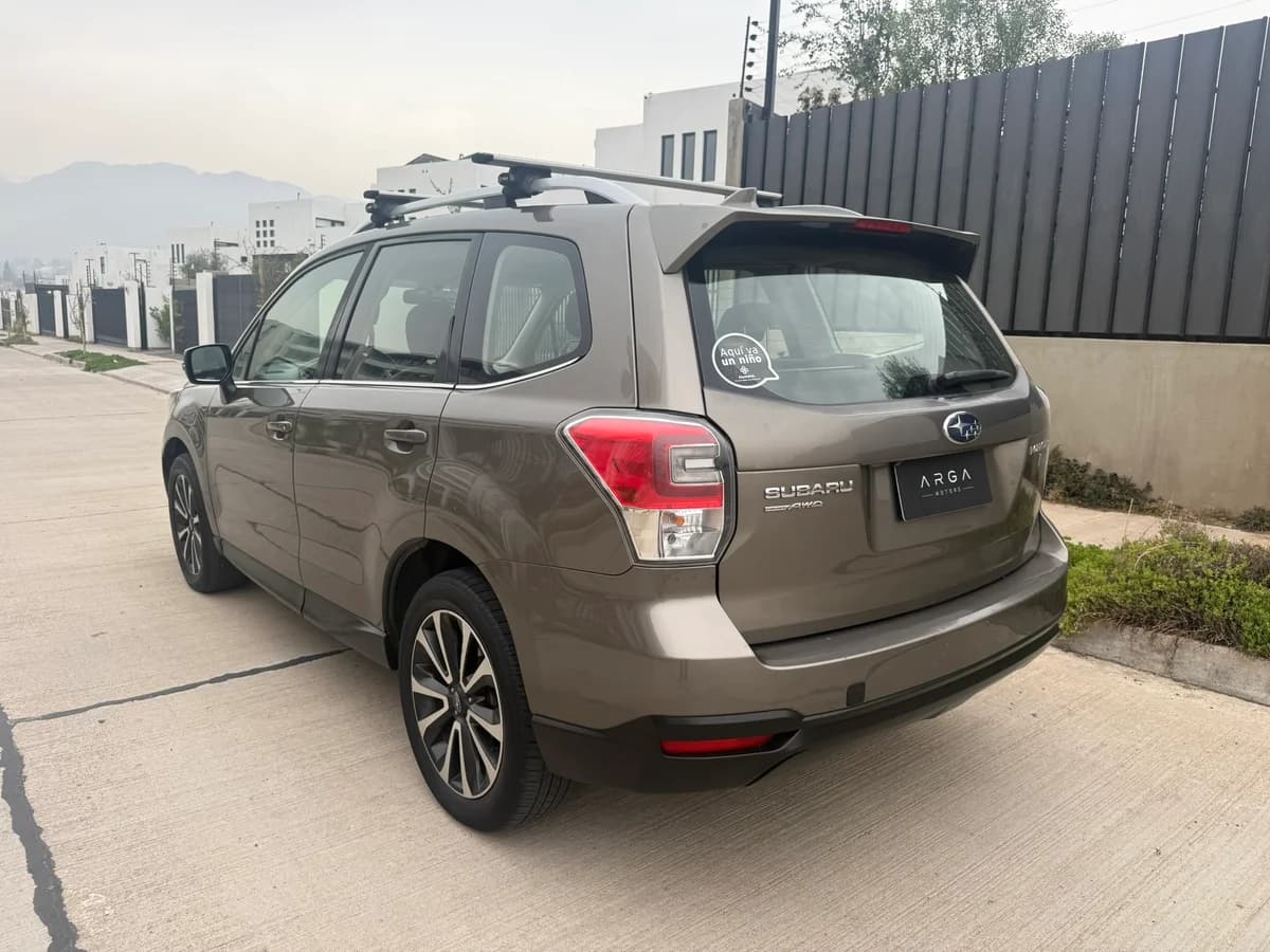 SUBARU Forester 2.0 Limited Sport Diesel AWD CVT 2017 - Imagen 4