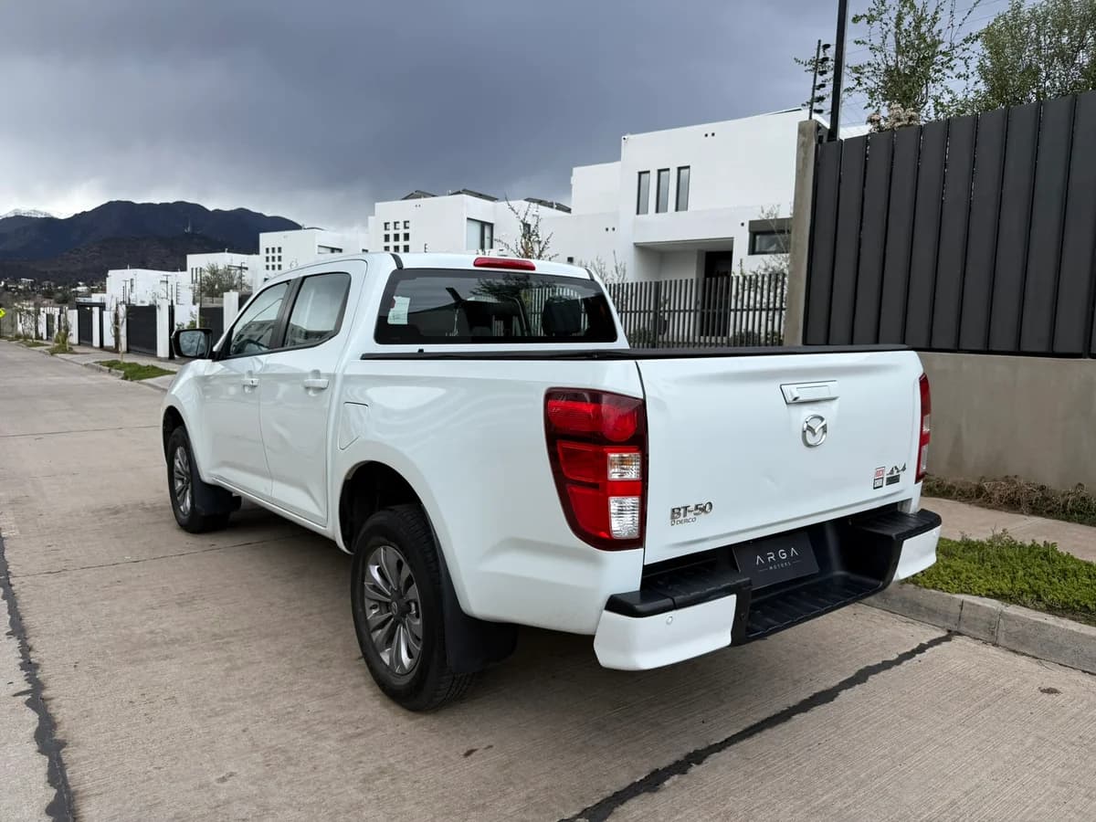 MAZDA BT-50 3.0 Diesel 4X4 Doble Cabina 6AT 2023 - Imagen 4