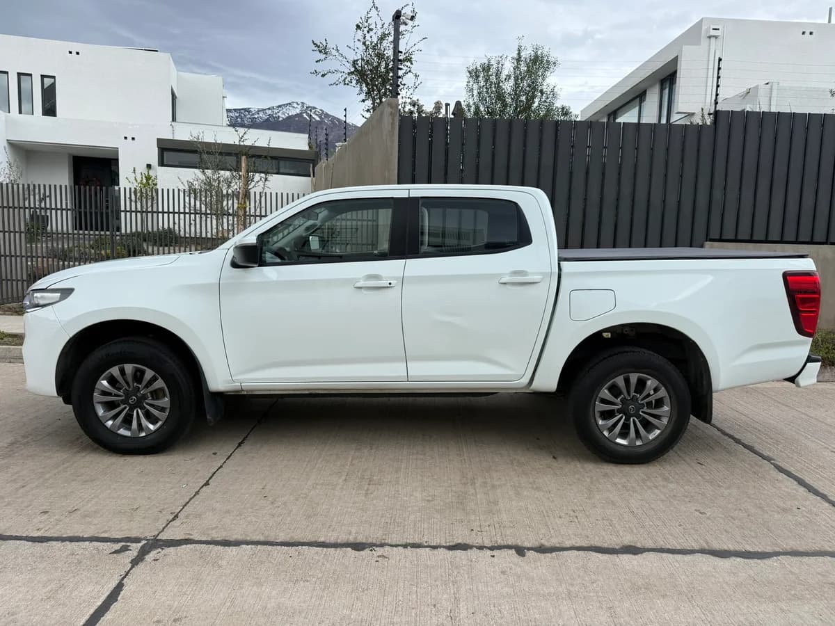 MAZDA BT-50 3.0 Diesel 4X4 Doble Cabina 6AT 2023 - Imagen 8
