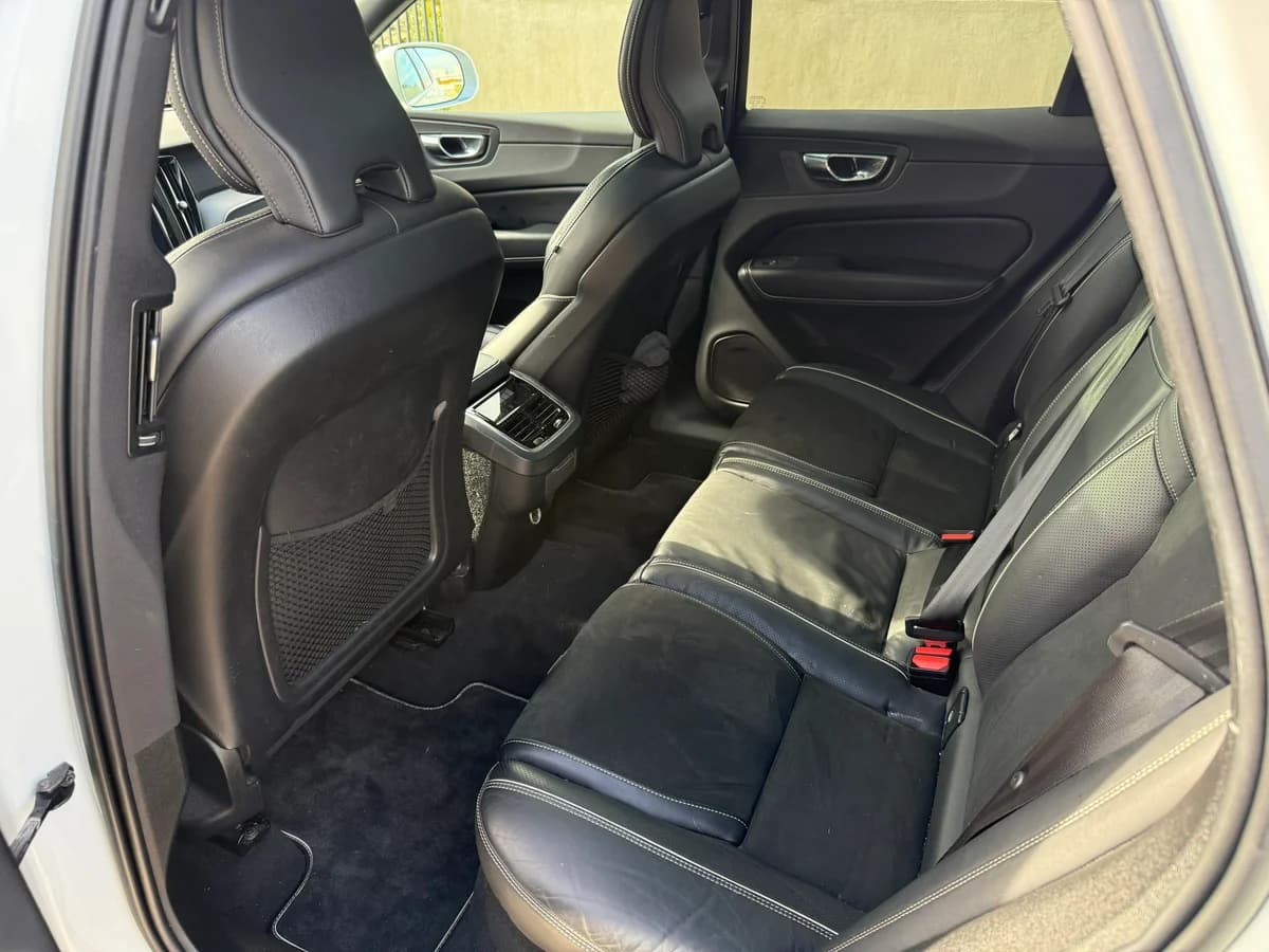 VOLVO XC60 2.0 T6 R-Design AWD MY19 AT 2019 - Imagen 13