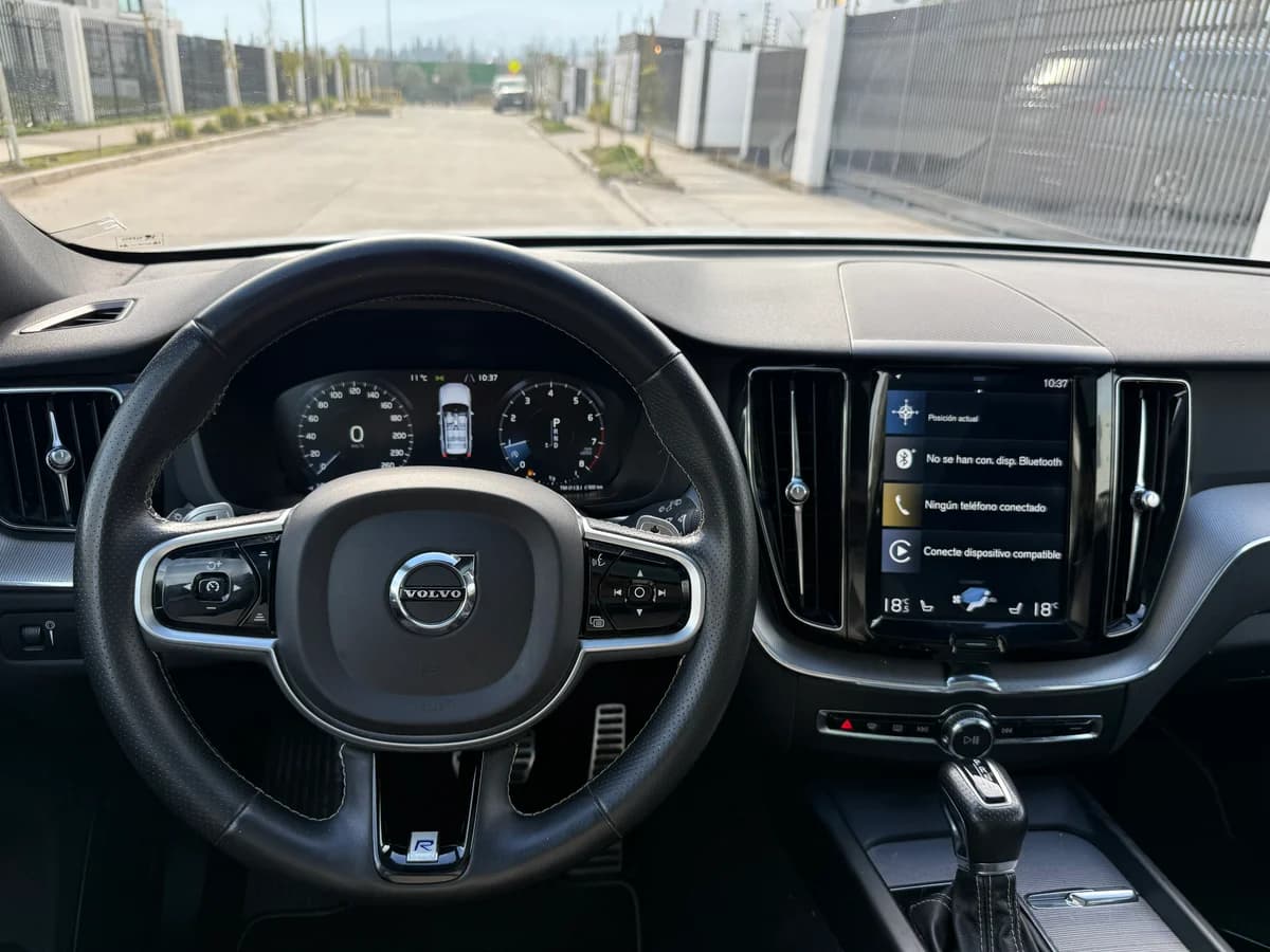 VOLVO XC60 2.0 T6 R-Design AWD MY19 AT 2019 - Imagen 17