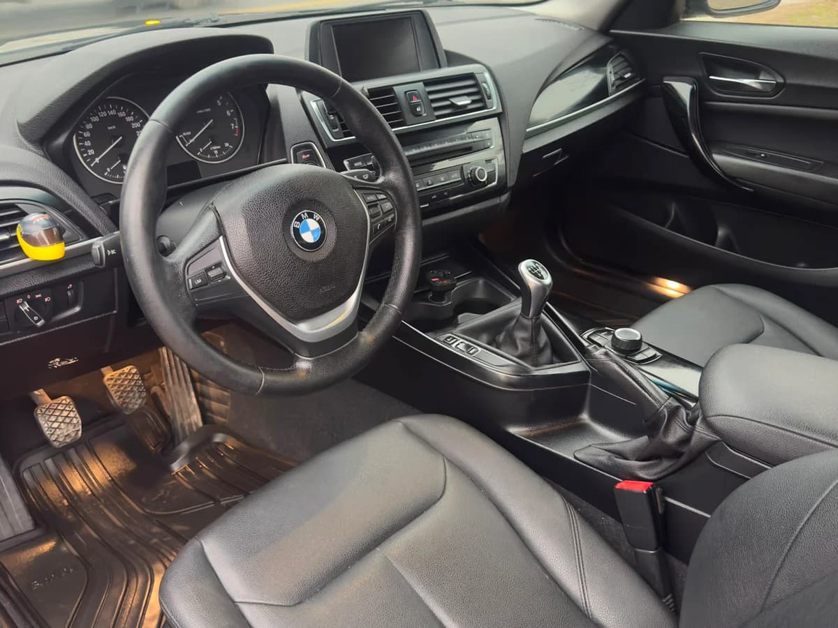 BMW 120i LCI 1.6 2017 - Imagen 7