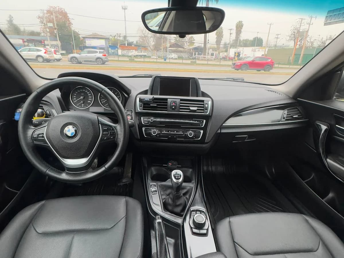 BMW 120i LCI 1.6 2017 - Imagen 8