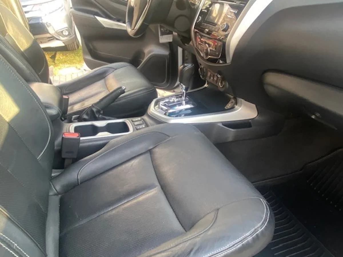 NISSAN NP300 LE 4x4 2.3 Autom. 2017 - Imagen 12
