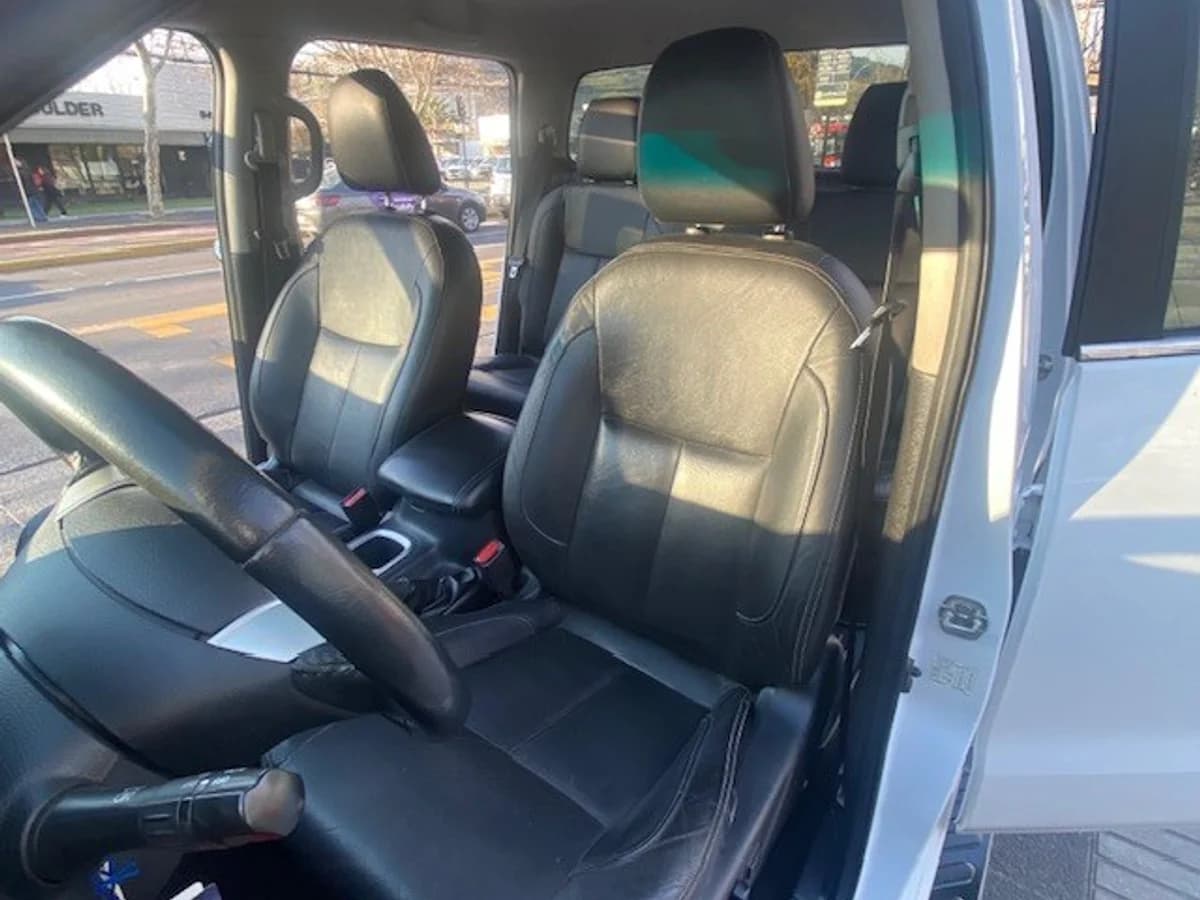 NISSAN NP300 LE 4x4 2.3 Autom. 2017 - Imagen 20