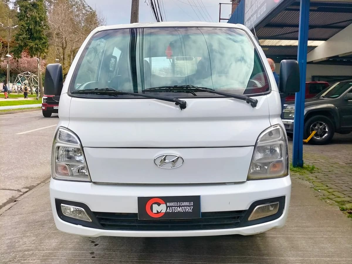HYUNDAI PORTER 2.5 CRDI DIESEL GLS 4X2 CHASSIS AC 6MT 2P 2021 - Imagen 1