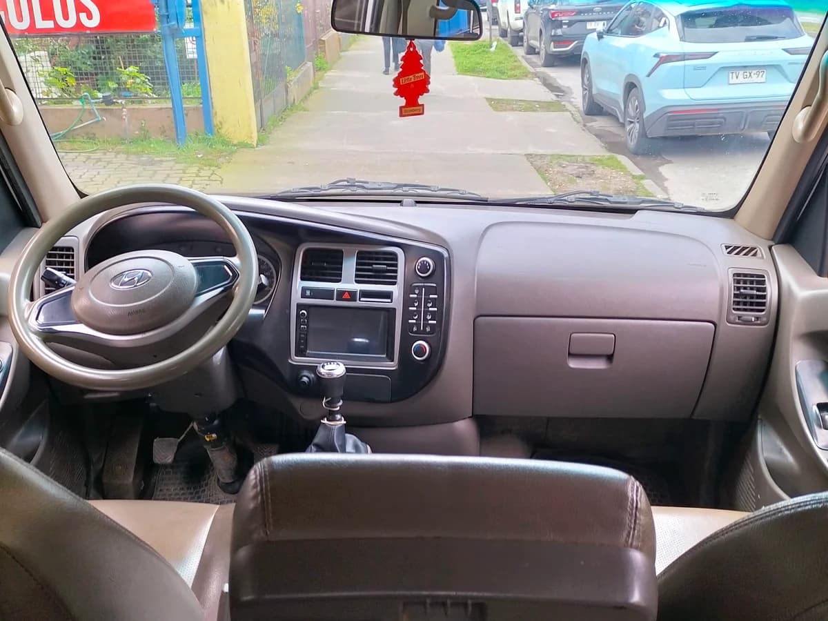 HYUNDAI PORTER 2.5 CRDI DIESEL GLS 4X2 CHASSIS AC 6MT 2P 2021 - Imagen 8