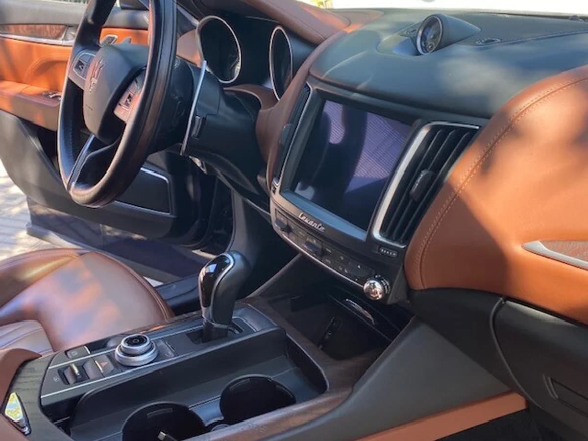 MASERATI LEVANTE SQ4 Bi turbo 430 HP. 2019 - Imagen 17