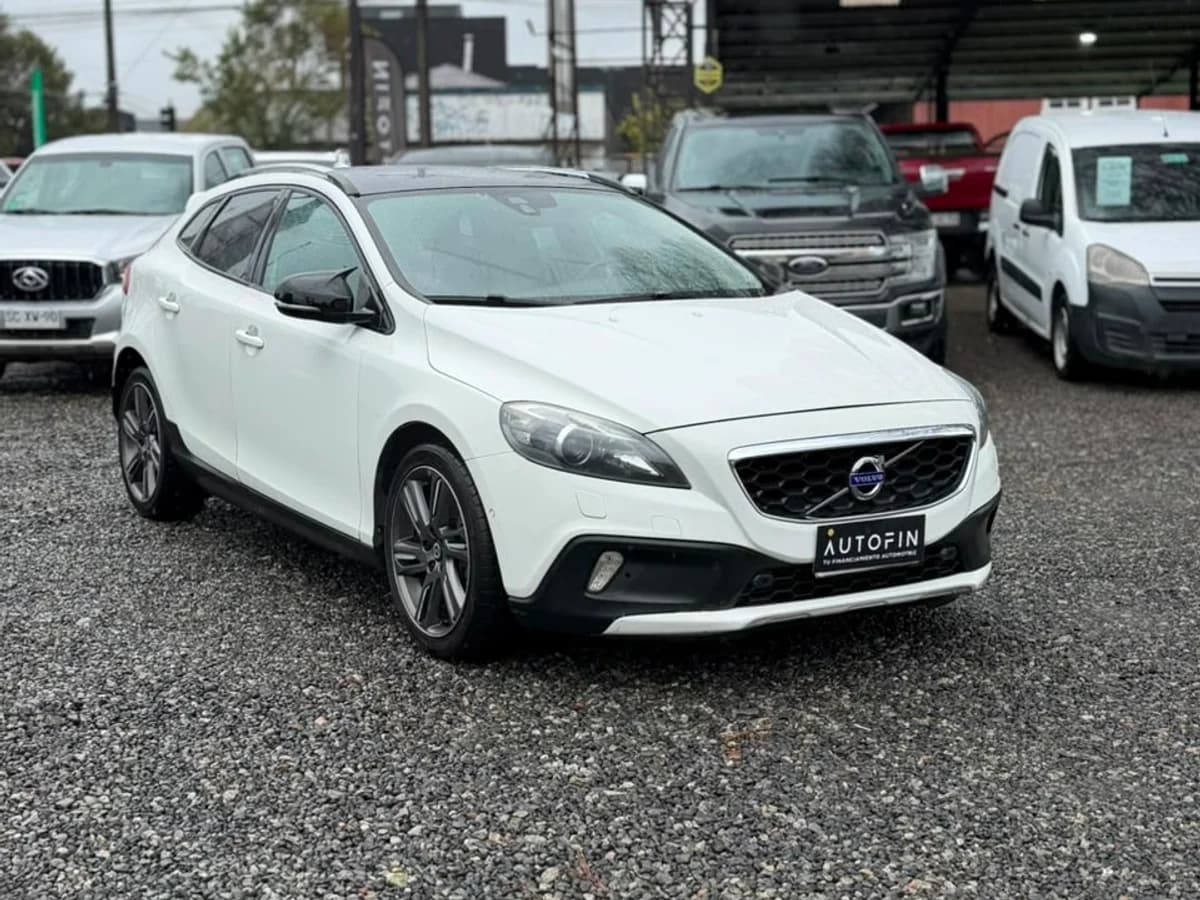 VOLVO V40 2.5 BENCINERA 4X4 AWDAT 5P 2014 - Imagen 1
