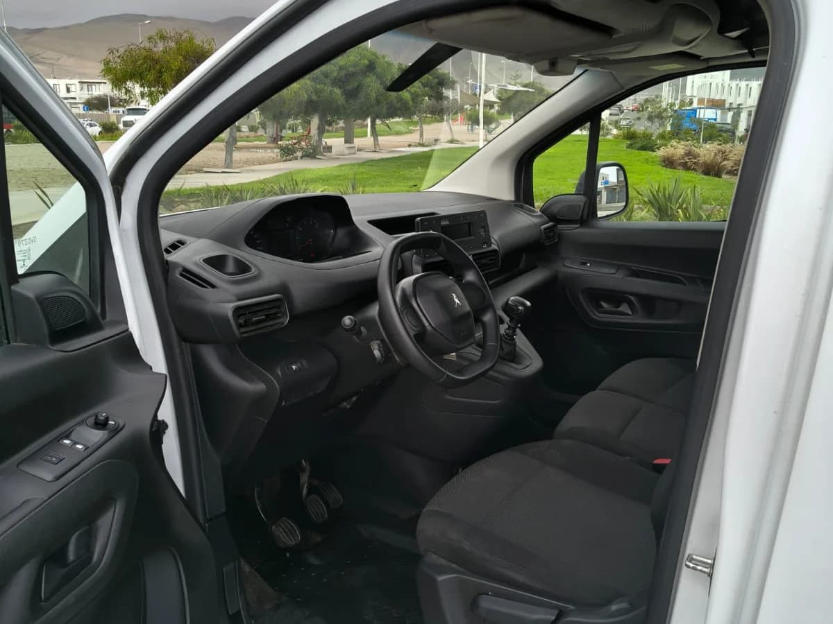 PEUGEOT Partner 1.6 BLUEHDI 2023 - Imagen 9