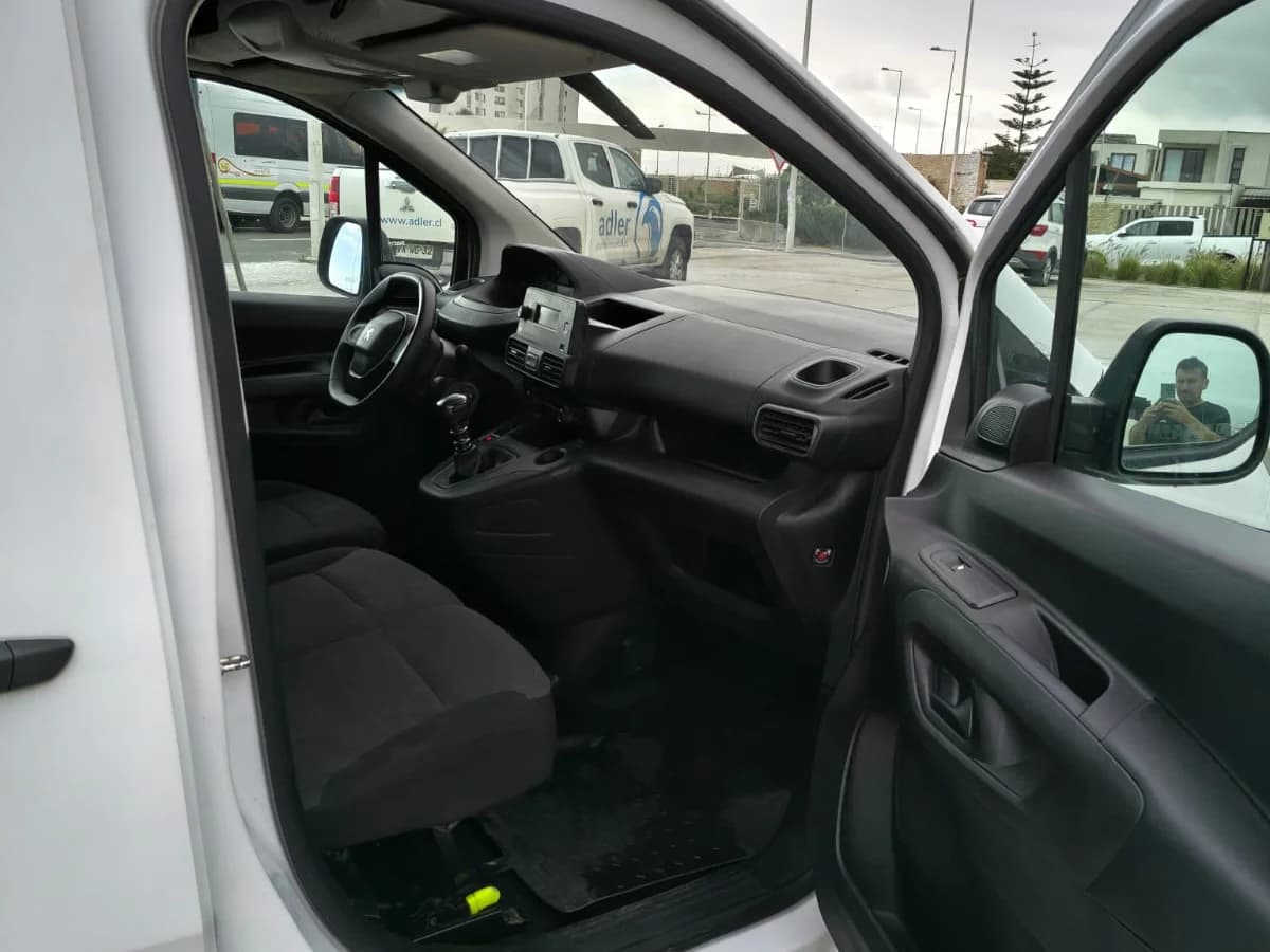 PEUGEOT Partner 1.6 BLUEHDI 2023 - Imagen 11