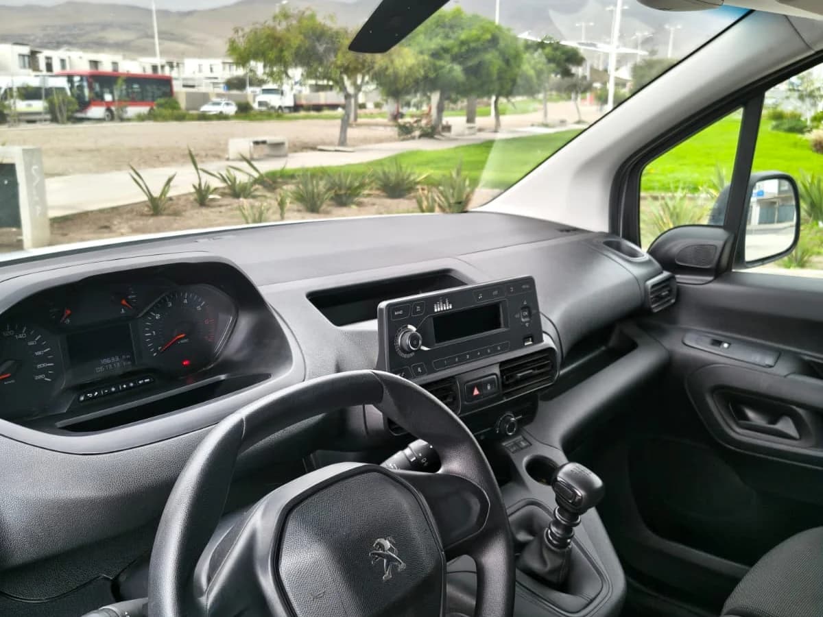 PEUGEOT Partner 1.6 BLUEHDI 2023 - Imagen 14