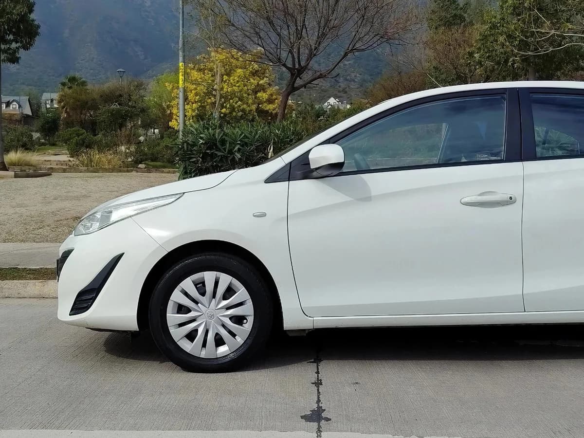 TOYOTA Yaris GLI 1.5 2020 - Imagen 5