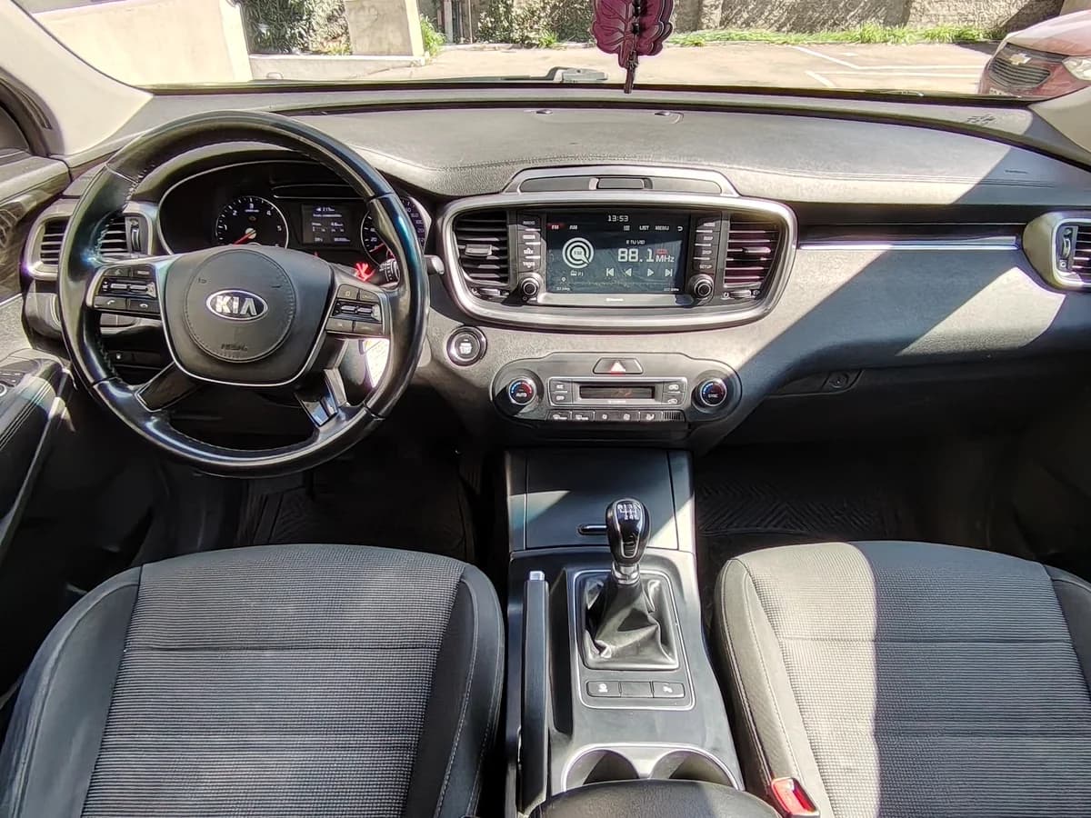 KIA Sorento 2.2 EX DIESEL 2WD 6MT 7P 2020 - Imagen 11