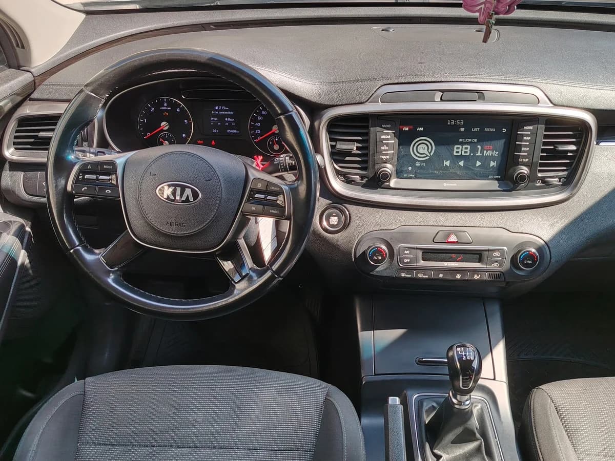 KIA Sorento 2.2 EX DIESEL 2WD 6MT 7P 2020 - Imagen 12